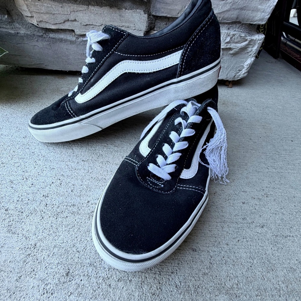 Vans Ward Low Top Sneakers Mens 10 Black White Suede Canvas Skate Shoes